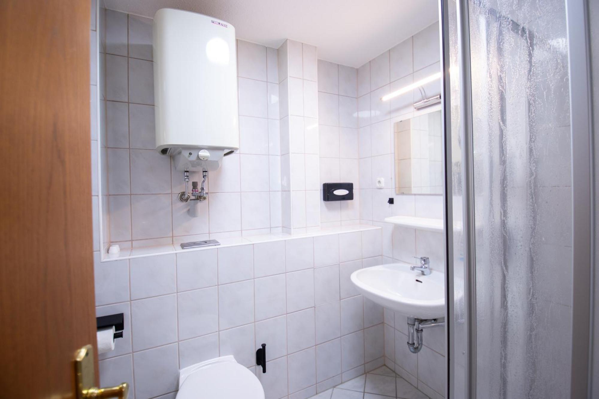 Hotel Lengenfelder Hof Lengenfeld  Ngoại thất bức ảnh