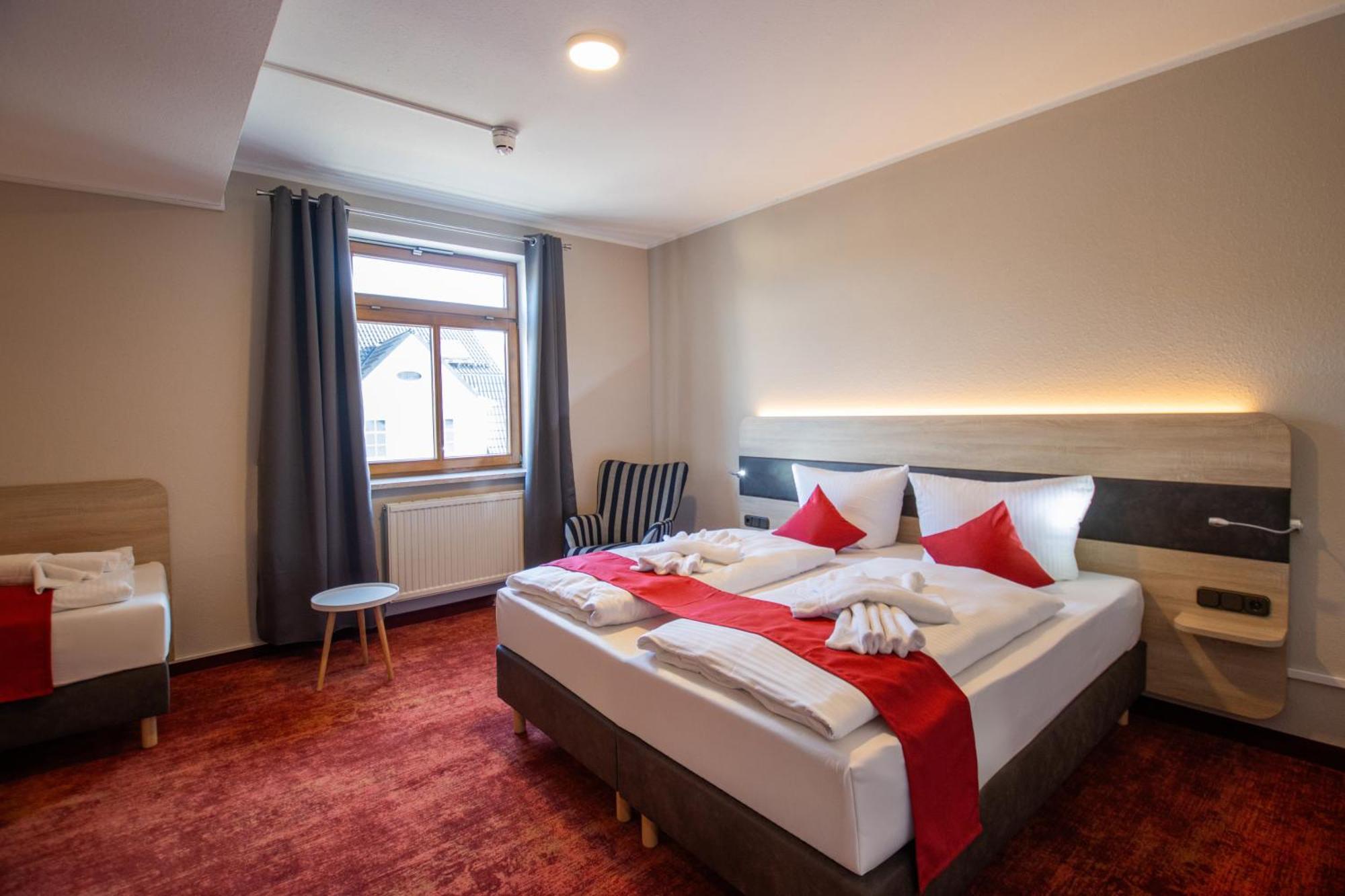 Hotel Lengenfelder Hof Lengenfeld  Ngoại thất bức ảnh