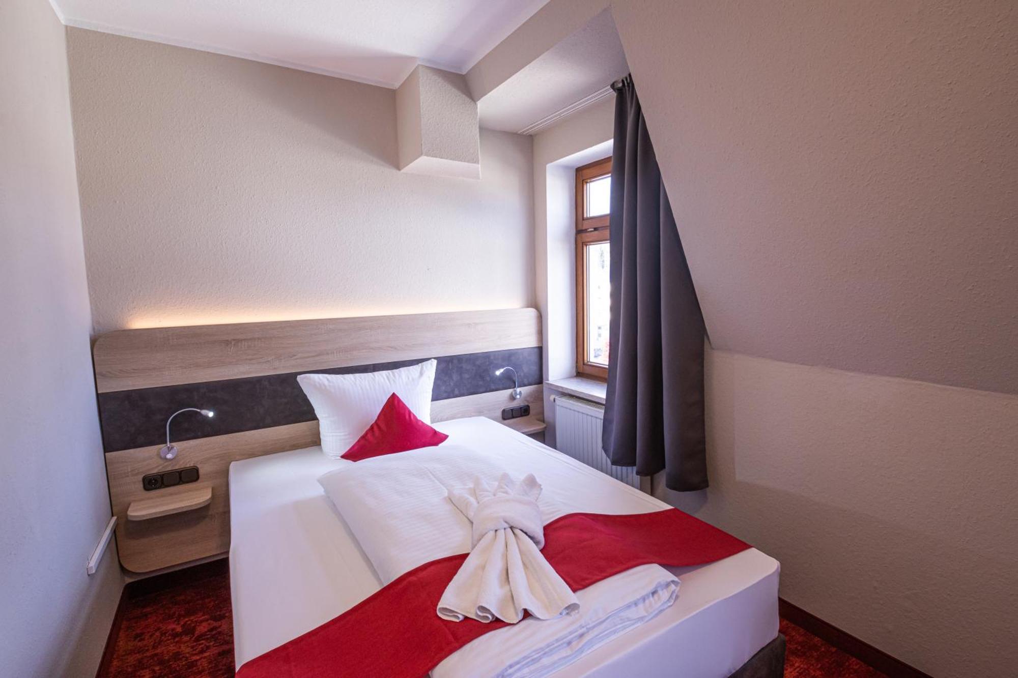 Hotel Lengenfelder Hof Lengenfeld  Ngoại thất bức ảnh