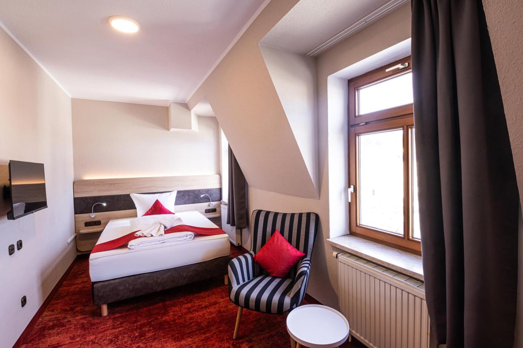 Hotel Lengenfelder Hof Lengenfeld  Ngoại thất bức ảnh
